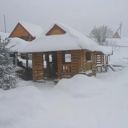 Zacharovany Karpaty Деревянный коттедж *