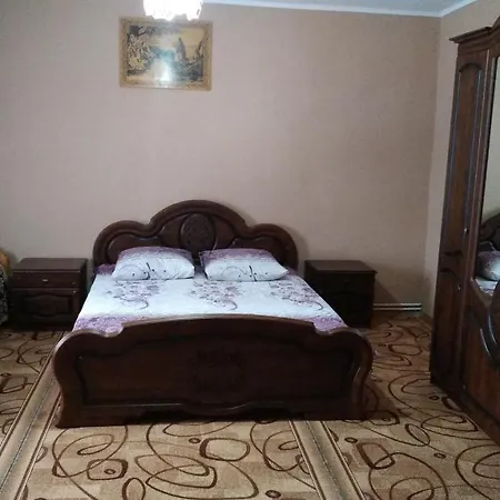 Zacharovany Karpaty Деревянный коттедж Славское