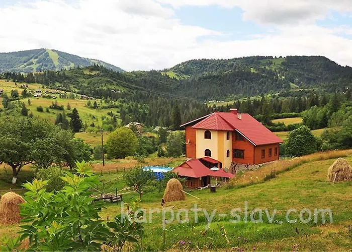 Zacharovany Karpaty Hytte