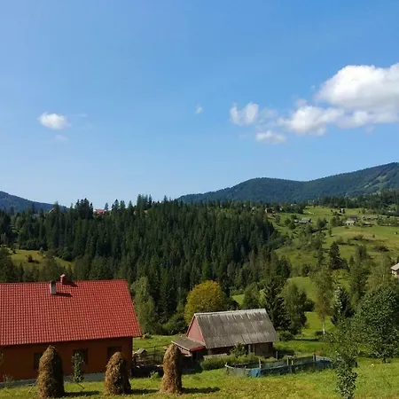 Zacharovany Karpaty Lodge